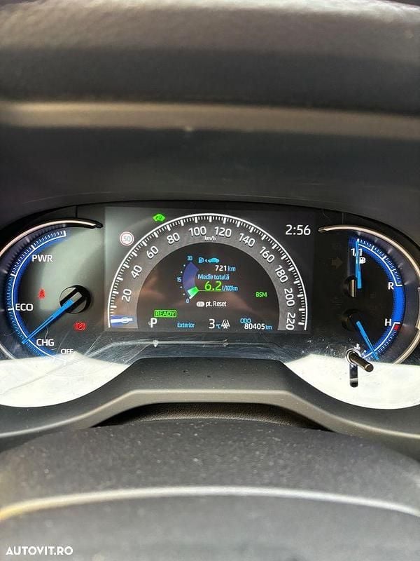Second-hand Toyota RAV4 Hybrid 178 CP (130 kW) 2021 Culoarealb SUV
