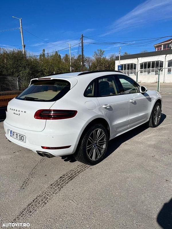 Second-hand Porsche Macan 258 CP (189 kW) 2015 Culoarealb SUV