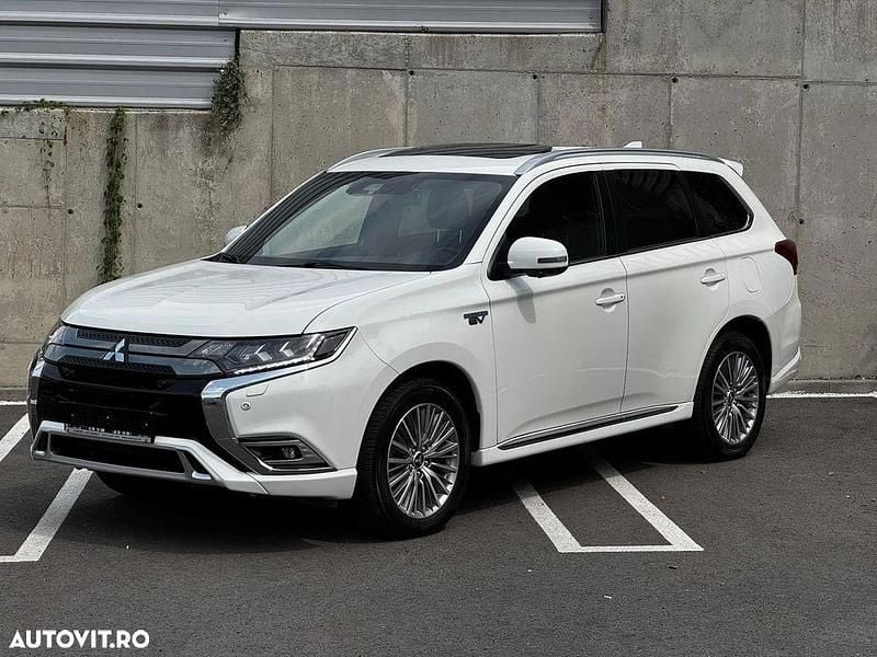 Culoarealb Utilizat 2020 Mitsubishi Outlander P-HEV Instyle SUV | 21.478 EUR (Preț OK) - Imagine 1/4