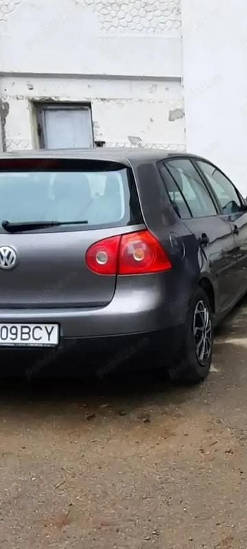 Utilizat 2005 VW Golf Berlinǎ | 2.190 EUR (Preț OK) - Imagine 1/4