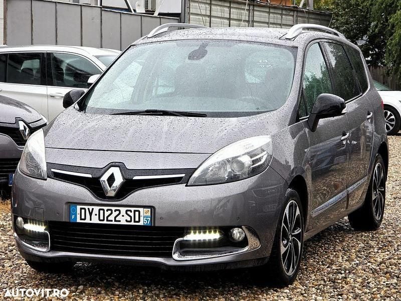 Culoaregri Utilizat 2015 Renault Grand Scénic III Bose Edition Monovolum | 6.799 EUR (Preț OK) - Imagine 1/4