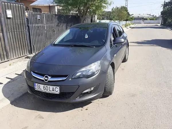 Gri Utilizat 2015 Opel Astra Hatchback | 5.400 EUR (Preț bun) - Imagine 1/4