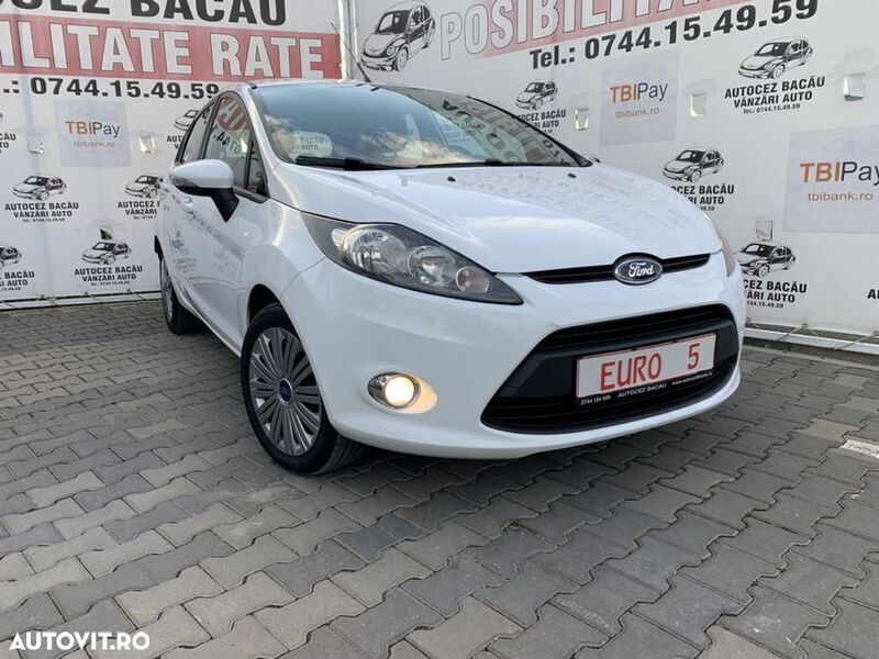 Alb Utilizat 2013 Ford Fiesta Trend Hatchback | 4.990 EUR (Preț OK) - Imagine 1/4