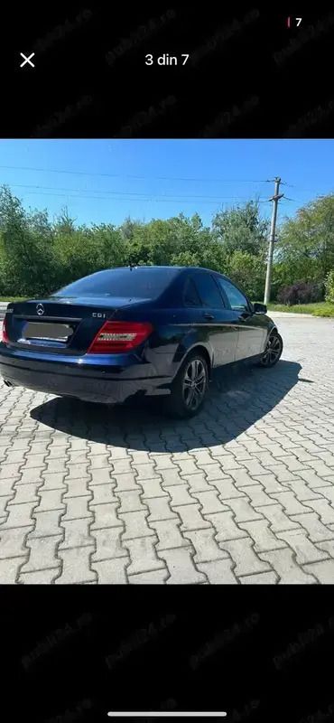 Utilizat 2011 Mercedes 220 Berlinǎ | 6.300 EUR - Imagine 1/4