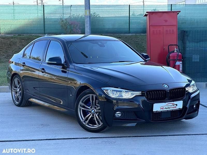 Culoarenegru Utilizat 2017 BMW 330e iPerformance Berlinǎ | 17.950 EUR - Imagine 1/4