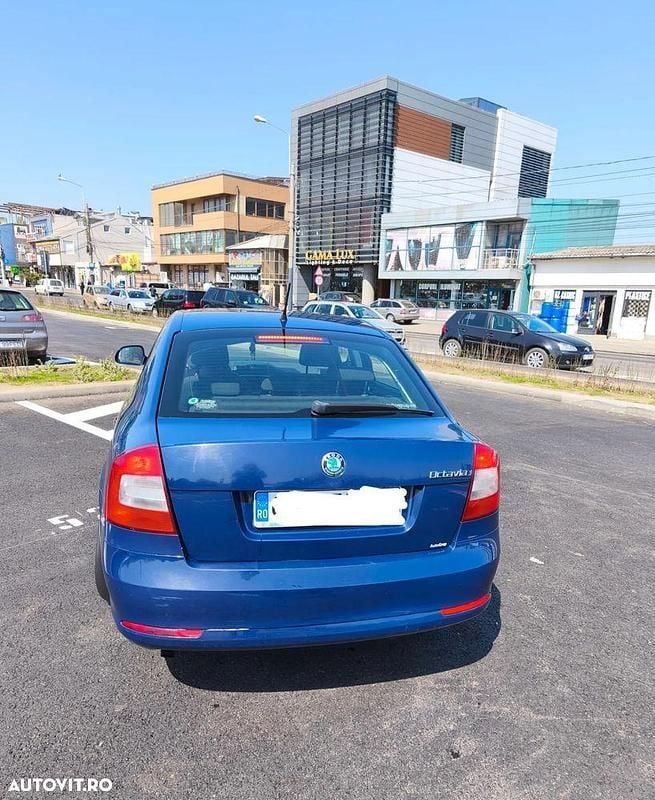 Culoarealbastru Utilizat 2012 Skoda Octavia Ambiente Berlinǎ | 4.150 EUR (Preț bun) - Imagine 1/4