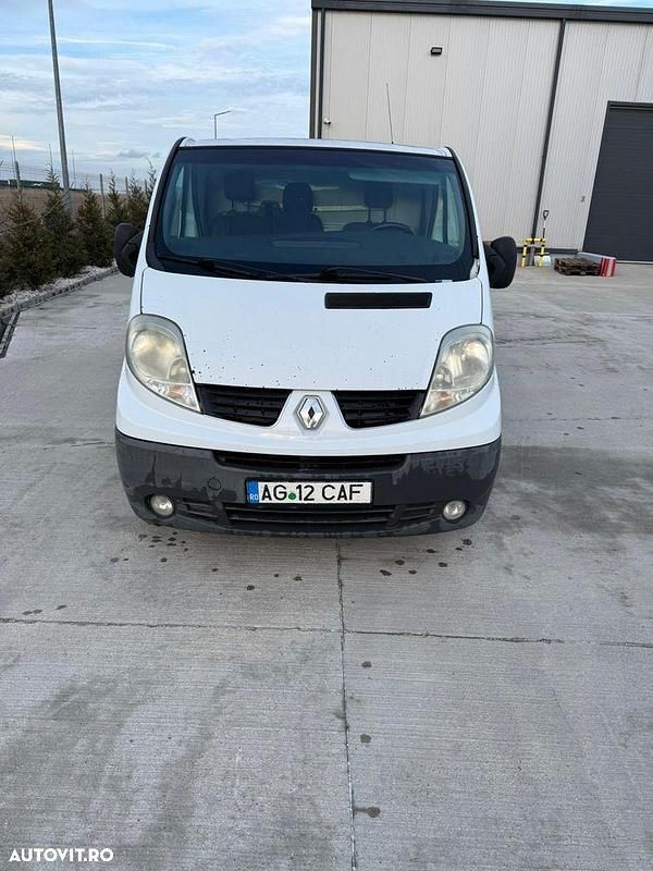 Second-hand Renault Trafic 90 CP (66 kW) 2010 Culoarealb Monovolum