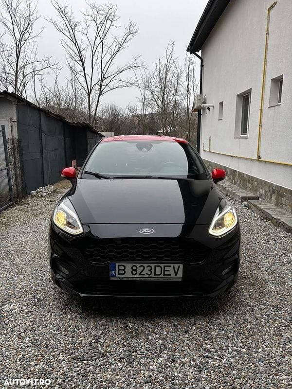 Second-hand Ford Fiesta ST-Line 140 CP (102 kW) 2017 Culoarenegru Hatchback