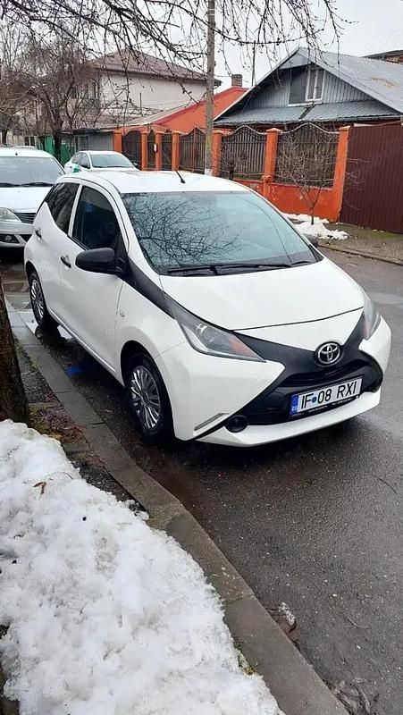 Second-hand 2015 Toyota Aygo Hatchback | 3.950 EUR (Preț OK) - Imagine 1/4