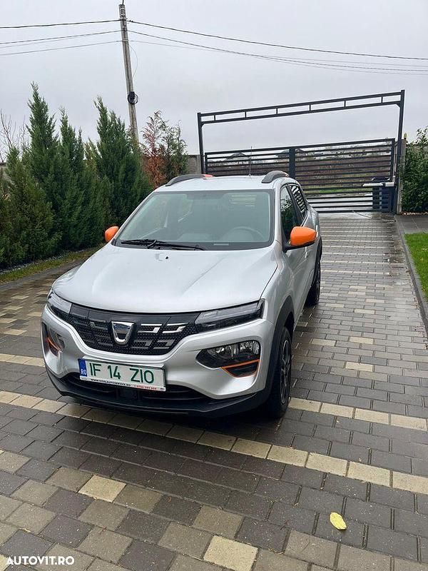 Culoareargint Utilizat 2023 Dacia Spring Essentiel Hatchback | 8.499 EUR (Preț OK) - Imagine 1/4