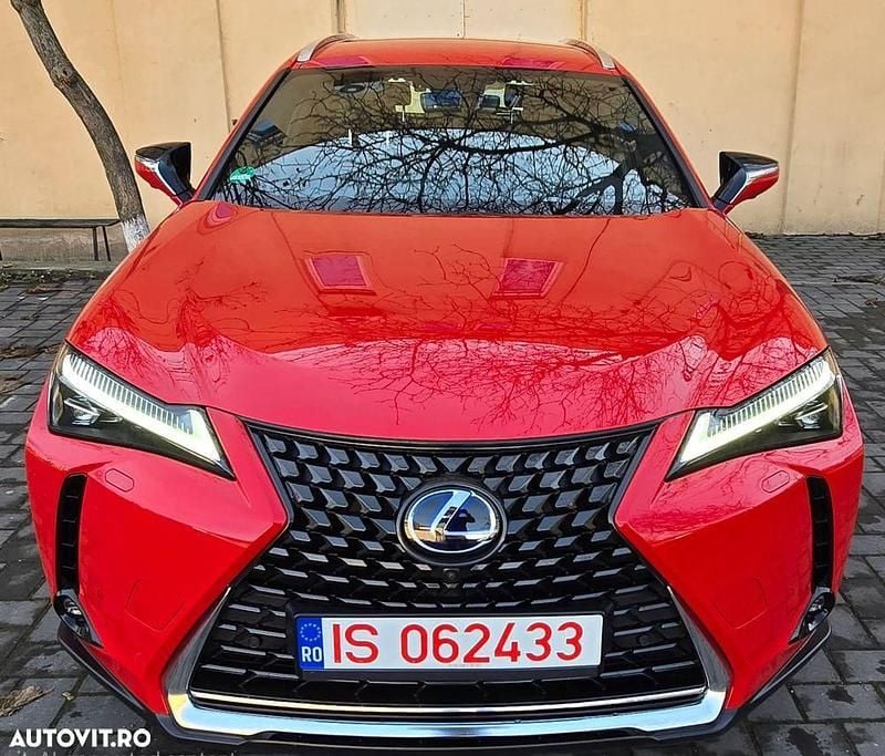 Culoarerosu Utilizat 2019 Lexus UX 250h Luxury Line SUV | 26.750 EUR (Preț OK) - Imagine 1/4