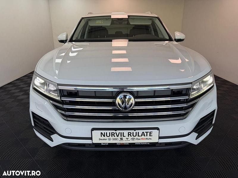 Second-hand VW Touareg Elegance 231 CP (169 kW) 2019 Culoarealb SUV