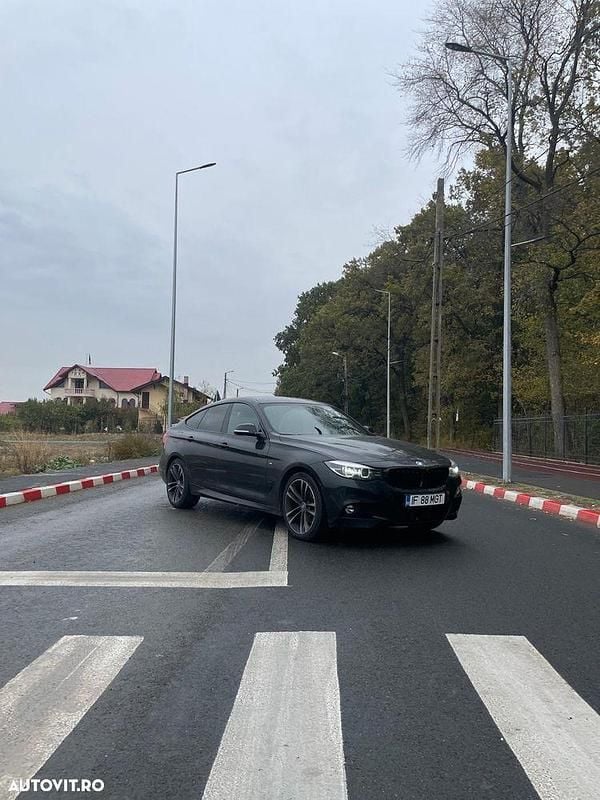 Culoarenegru Utilizat 2019 BMW 320 M Sport Berlinǎ | 21.000 EUR (Super Preț) - Imagine 1/4