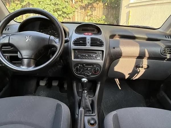 Rosu Utilizat 2008 Peugeot 206 Hatchback | 8.999 EUR - Imagine 1/4