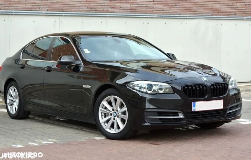 Negru Utilizat 2015 BMW 518 Luxury Line Break | 13.800 EUR - Imagine 1/4