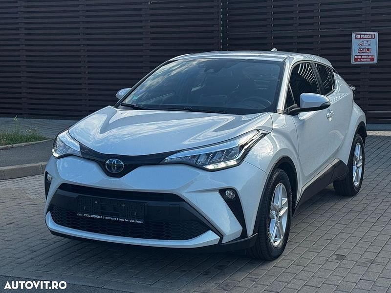 Second-hand Toyota C-HR Style 184 CP (135 kW) 2022 Culoarealb SUV