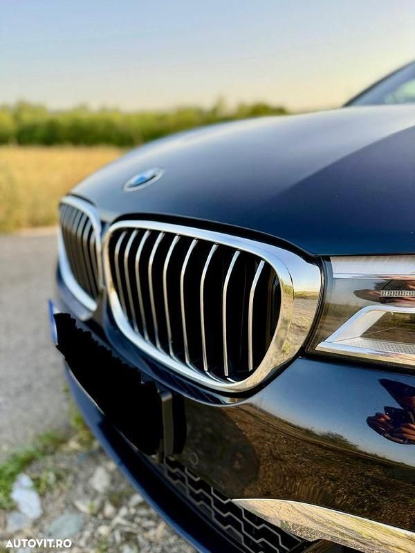 Culoarenegru Utilizat 2018 BMW 740 Comfort Edition Berlinǎ | 31.500 EUR (Preț bun) - Imagine 1/4