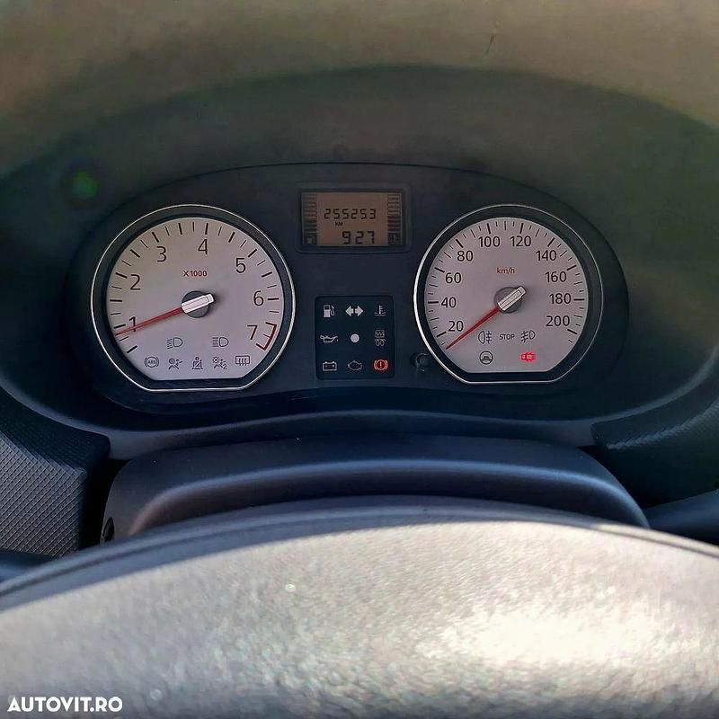 Culoarenegru Utilizat 2008 Dacia Sandero Lauréate Hatchback | 2.300 EUR (Preț OK) - Imagine 1/4