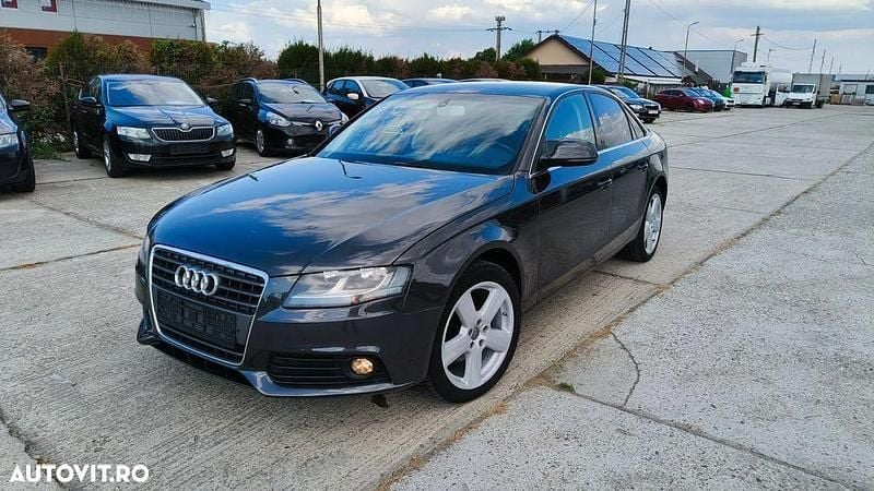 Culoaremaro Utilizat 2009 Audi A4 Attraction Berlinǎ | 4.990 EUR (Preț bun) - Imagine 1/4