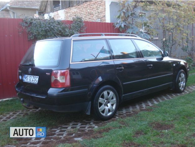 Negru Utilizat 2002 VW Passat Break | 2.850 EUR (Scump) - Imagine 1/4