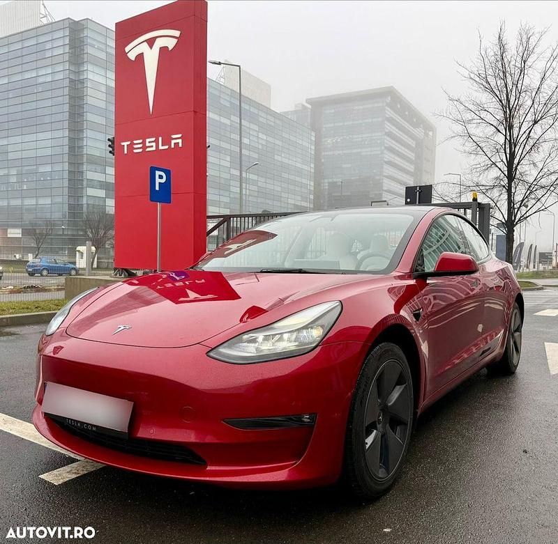 Culoarerosu Utilizat 2021 Tesla Model 3 Berlinǎ | 25.990 EUR (Preț bun) - Imagine 1/4