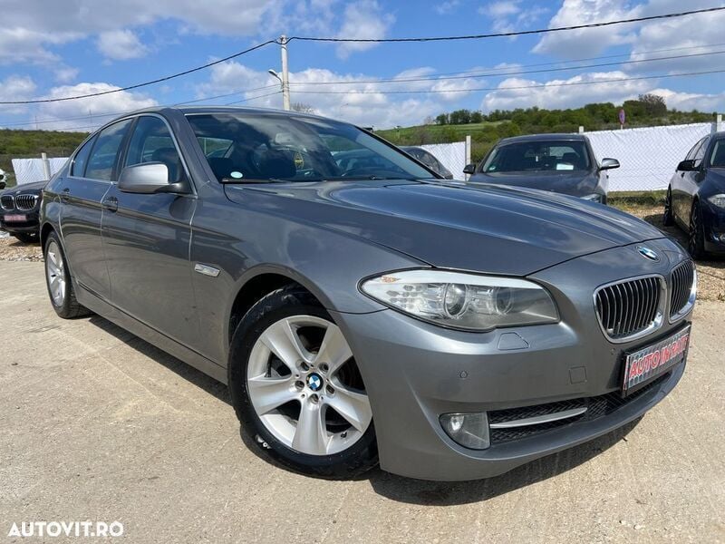 Gri Utilizat 2012 BMW 520 Berlinǎ | 8.490 EUR (Super Preț) - Imagine 1/4