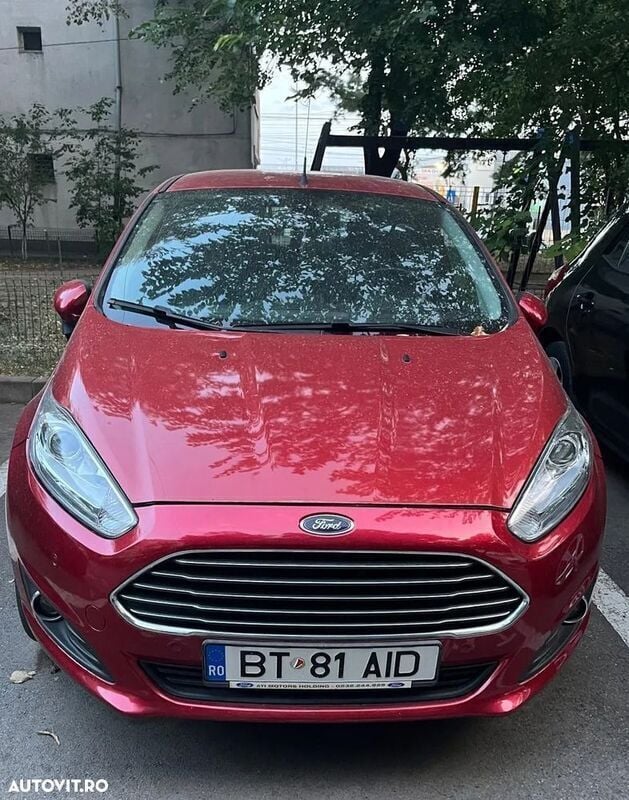 Roșu Utilizat 2017 Ford Fiesta Titanium Hatchback | 8.000 EUR (Preț bun) - Imagine 1/4