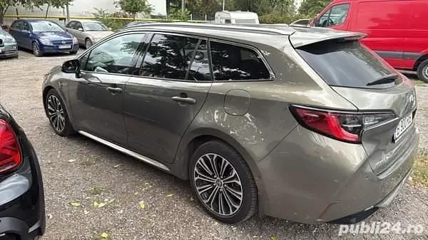 Second-hand Toyota Corolla Plus 184 CP (135 kW) 2020 Culoaremaro Break