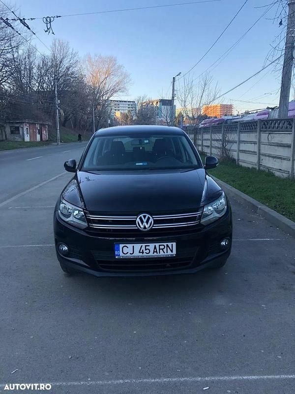 Culoarenegru Utilizat 2012 VW Tiguan Trendline SUV | 6.800 EUR (Preț bun) - Imagine 1/4