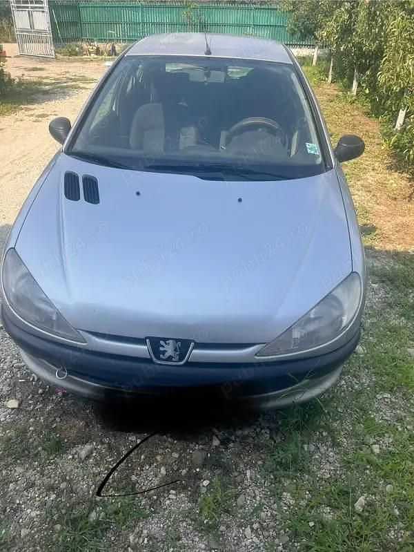 Utilizat 2001 Peugeot 206 Hatchback | 3.200 EUR - Imagine 1/4