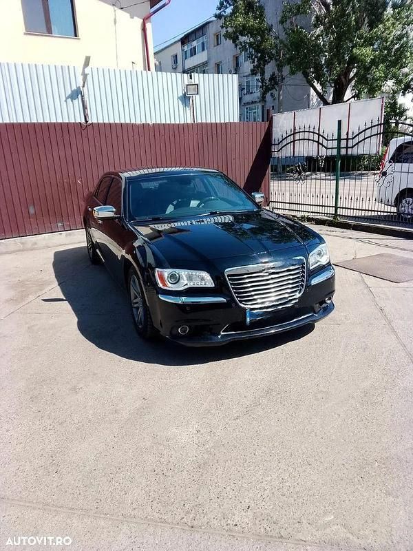 Negru Utilizat 2013 Lancia Thema Berlinǎ | 8.000 EUR - Imagine 1/4