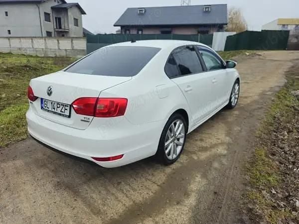 Second-hand VW Jetta 97 CP (71 kW) 2012 Alb Berlinǎ