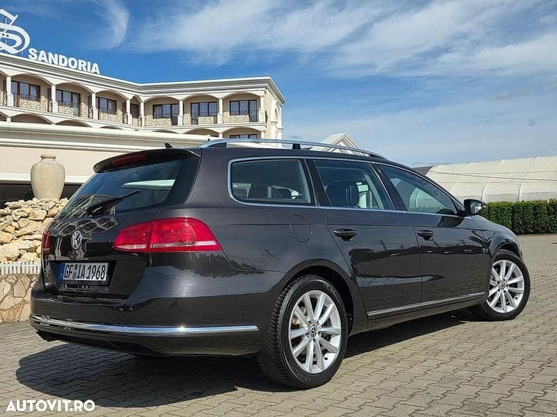 Second-hand VW Passat Highline 140 CP (102 kW) 2012 Culoaremaro Break