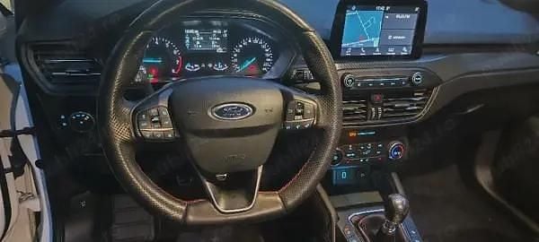 Alb Second-hand 2019 Ford Focus ST-Line Break | 9.950 EUR (Preț OK) - Imagine 1/4