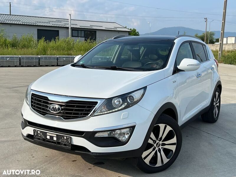 Alb Utilizat 2013 Kia Sportage Vision SUV | 9.990 EUR (Preț bun) - Imagine 1/4