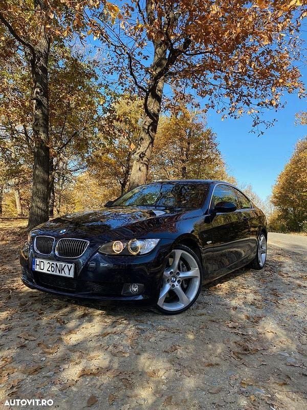 Albastru Utilizat 2007 BMW 330 Coupe | 10.500 EUR - Imagine 1/4