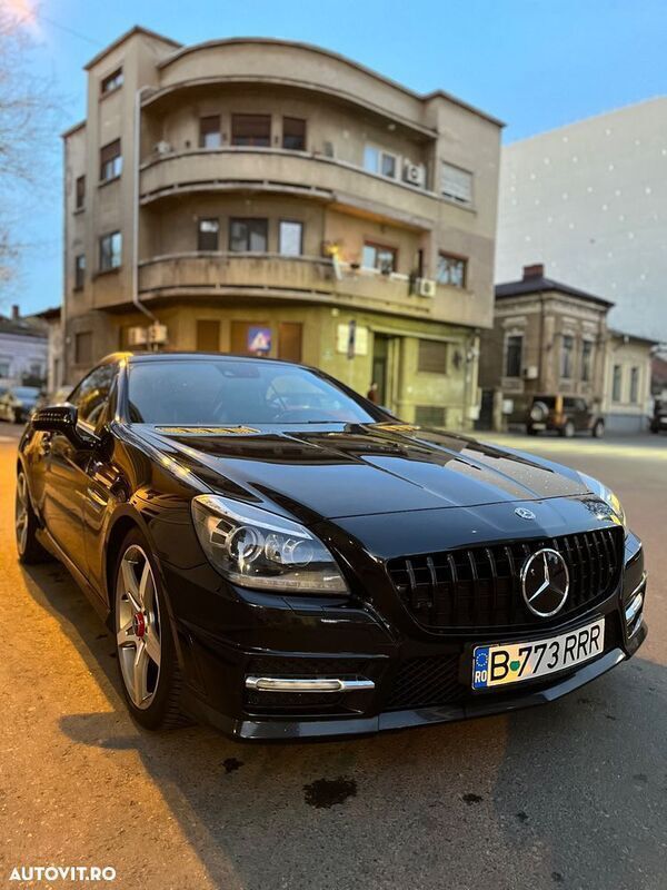 Negru Utilizat 2011 Mercedes SLK250 Cabrio | 17.300 EUR - Imagine 1/4