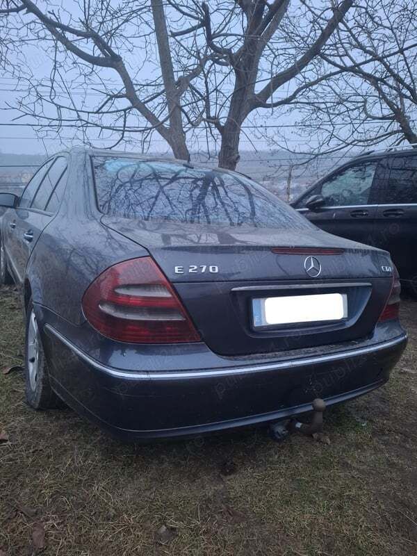 Albastru Utilizat 2002 Mercedes E270 Avantgarde Berlinǎ | 1.500 EUR - Imagine 1/4