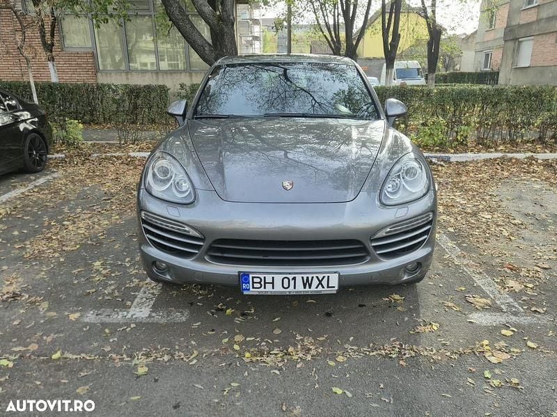 Culoaregri Utilizat 2012 Porsche Cayenne SUV | 14.999 EUR (Super Preț) - Imagine 1/4