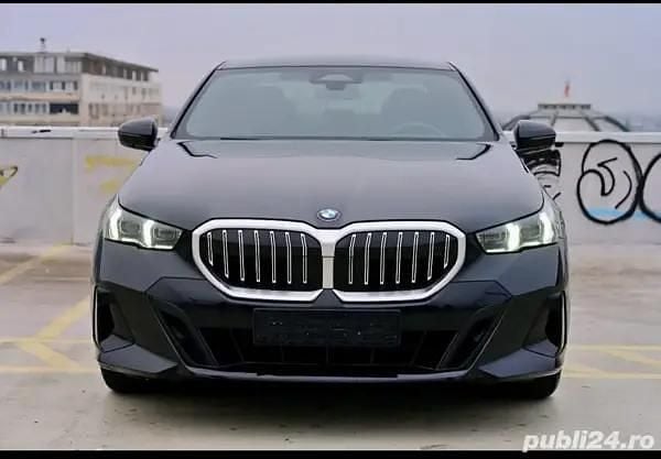 Utilizat 2025 BMW 520 M Sport Berlinǎ | 52.500 EUR - Imagine 1/4