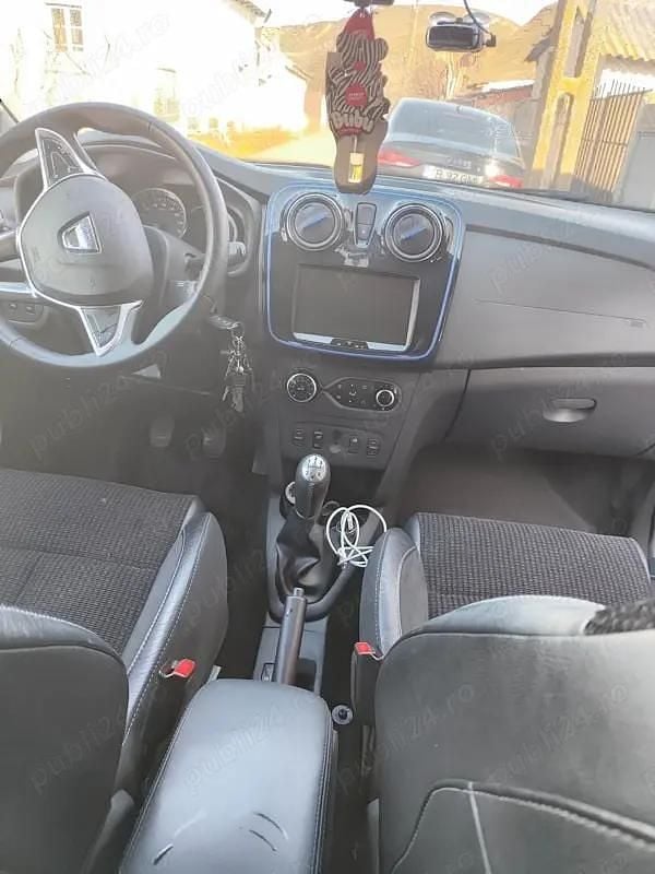 Second-hand Dacia Sandero Stepway 100 CP (73 kW) 2020 Albastru Hatchback