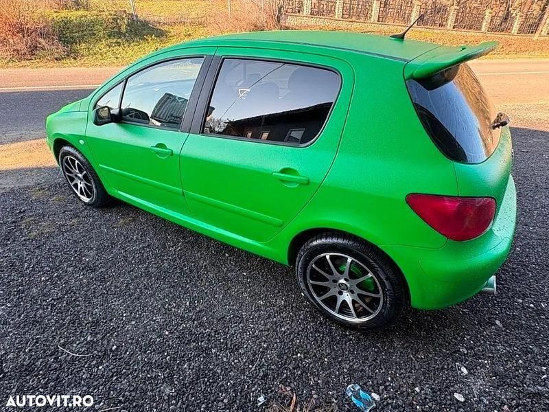 Second-hand Peugeot 307 CC 138 CP (101 kW) 2004 Culoareverde Cabrio