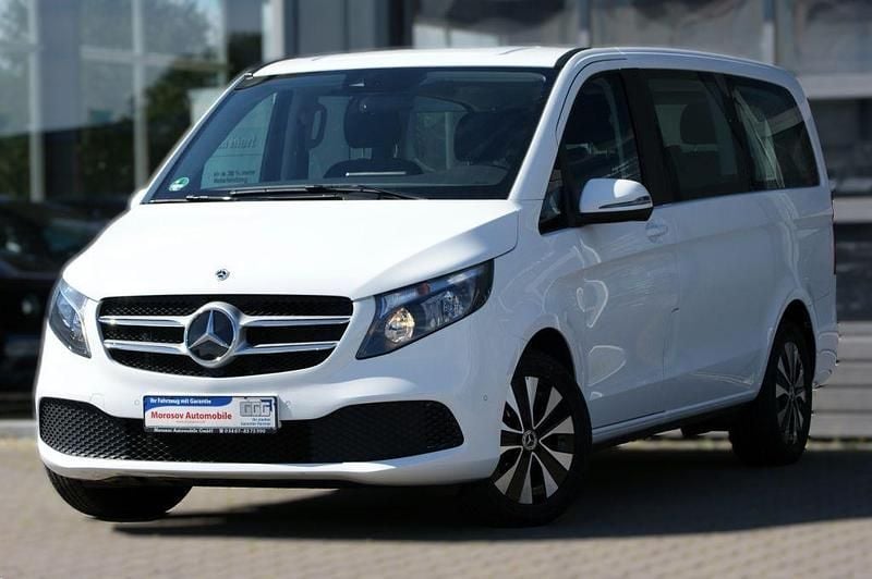 Utilizat 2022 Mercedes V220 Monovolum | 67.393 EUR (Super Preț) - Imagine 1/1