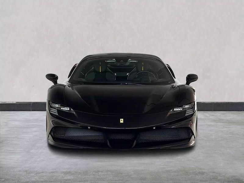 Utilizat 2022 Ferrari SF90 | 418.383 EUR - Imagine 1/1