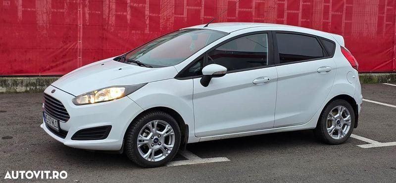 Second-hand Ford Fiesta Trend 95 CP (69 kW) 2015 Culoarealb Hatchback