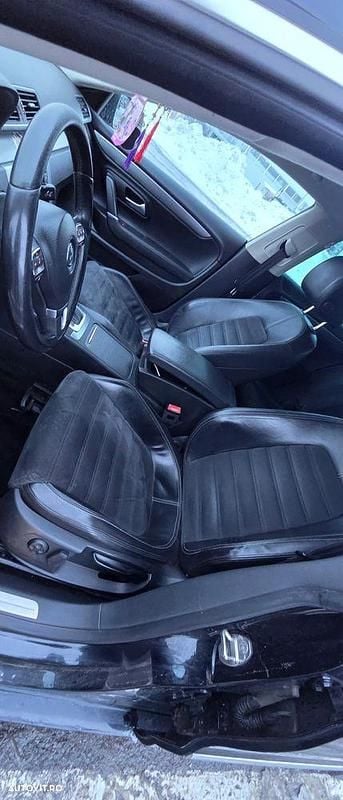 Second-hand VW Passat 140 CP (102 kW) 2012 Culoarenegru Berlinǎ