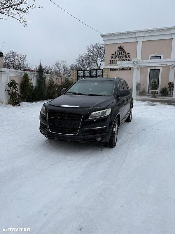 Culoarenegru Second-hand 2007 Audi Q7 Comfort SUV | 5.000 EUR (Puțin scump) - Imagine 1/4