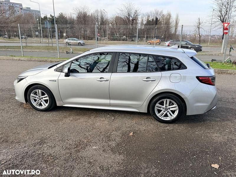 Second-hand Toyota Corolla 122 CP (89 kW) 2020 Culoareargint Break