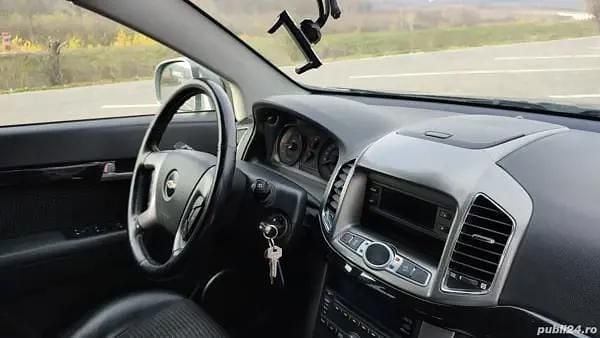 Gri Second-hand 2011 Chevrolet Captiva SUV | 6.900 EUR (Preț OK) - Imagine 1/3