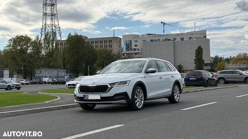 Second-hand Skoda Octavia First Edition 200 CP (147 kW) 2021 Culoarealb Break